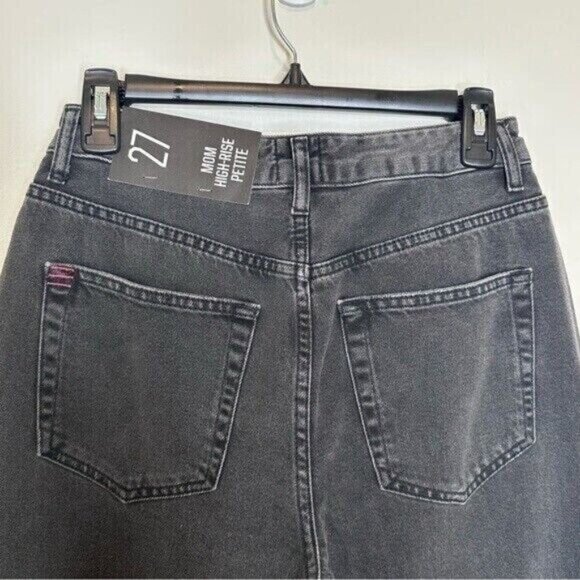 BDG High-Waisted Mom Jean Washed Black Denim Size 27 NWT - Picture 5 of 9